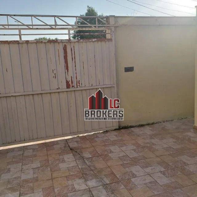 Casa para alugar com 2 quartos, 58m² - Foto 15