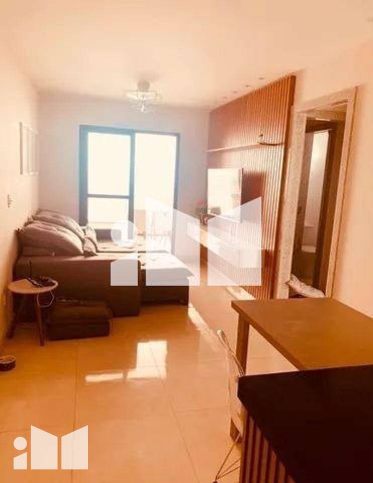 Apartamento à venda com 2 quartos, 61m² - Foto 2