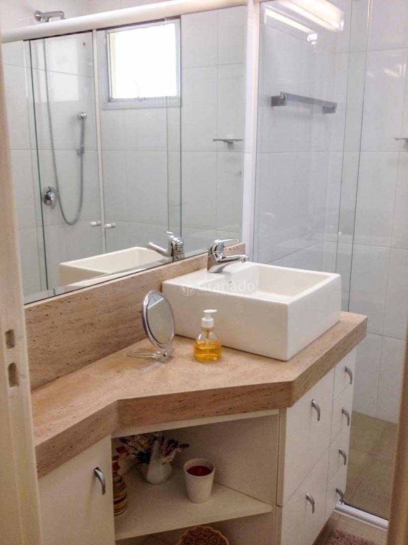 Apartamento à venda com 3 quartos, 115m² - Foto 2