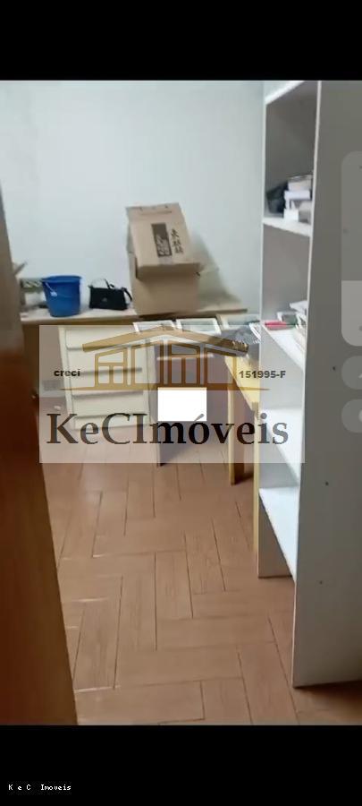 Casa à venda com 3 quartos, 312m² - Foto 8