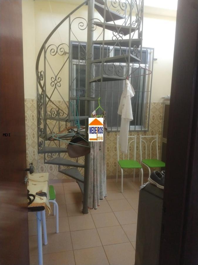 Casa à venda com 4 quartos, 600m² - Foto 20