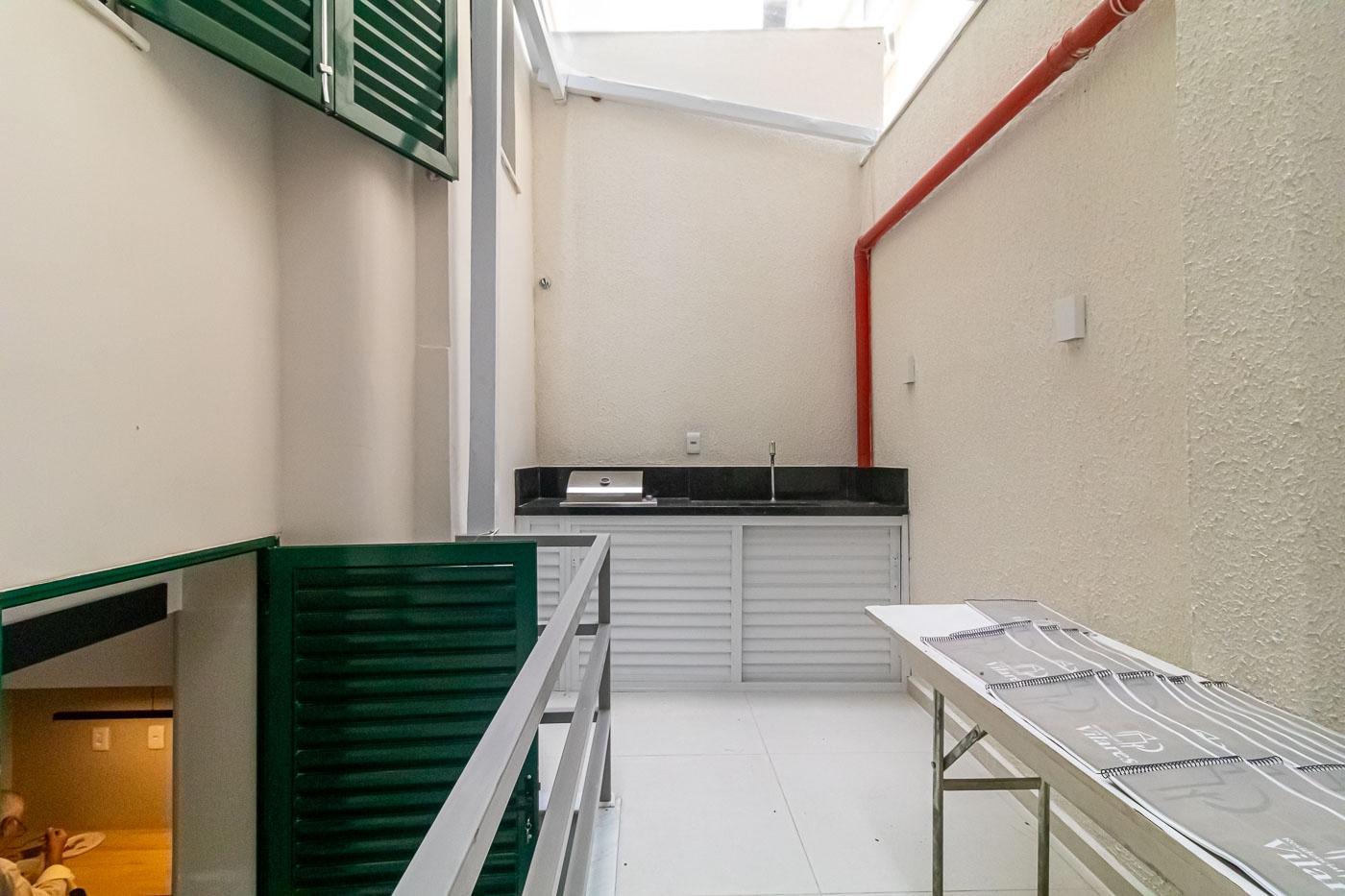 Apartamento à venda com 2 quartos, 68m² - Foto 32