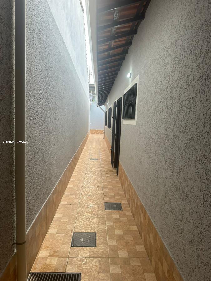 Casa à venda com 2 quartos, 130m² - Foto 6