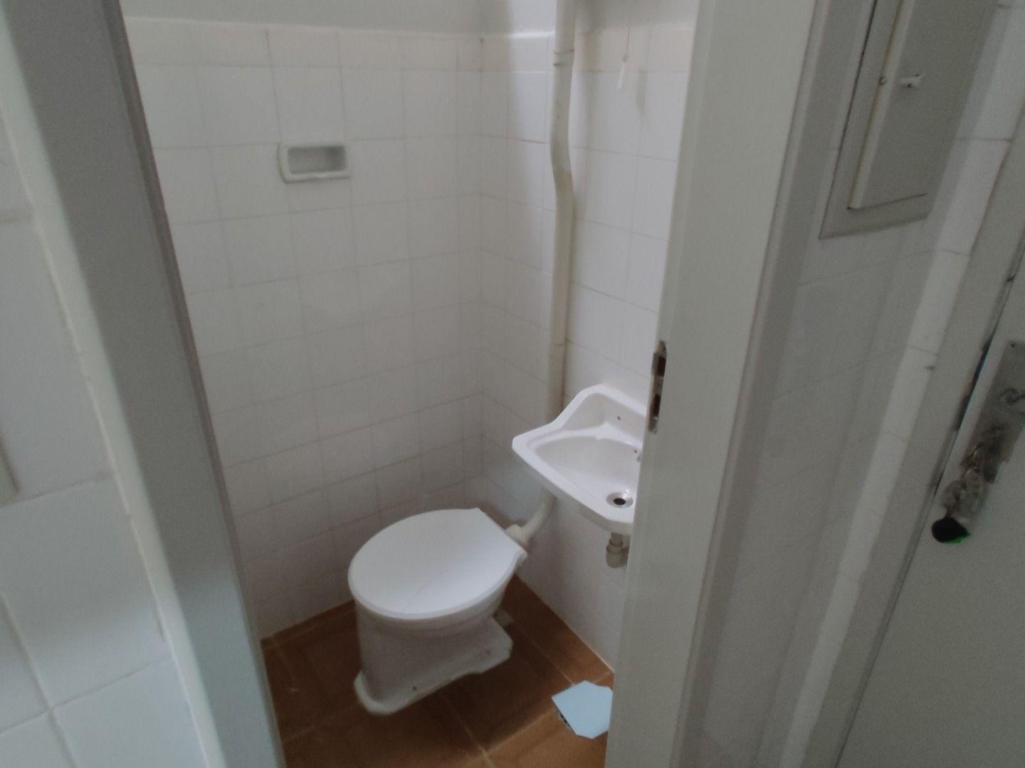 Apartamento à venda com 3 quartos, 135m² - Foto 17