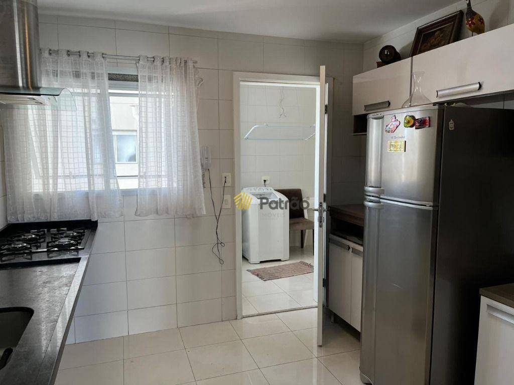 Apartamento à venda com 3 quartos, 128m² - Foto 11