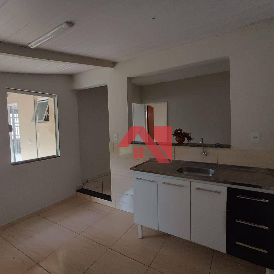 Casa à venda e aluguel com 3 quartos, 60m² - Foto 11