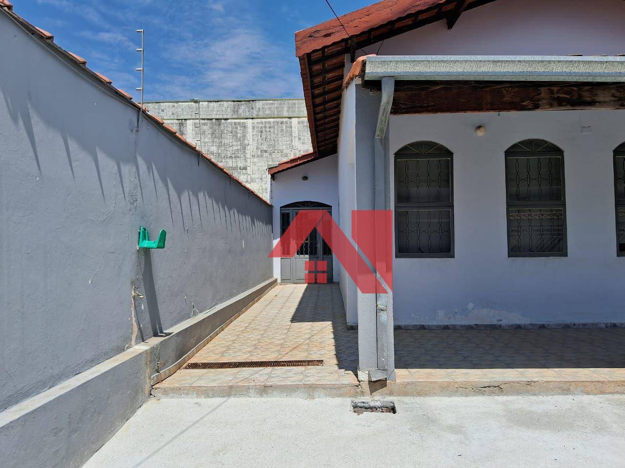 Casa à venda com 3 quartos, 280m² - Foto 10