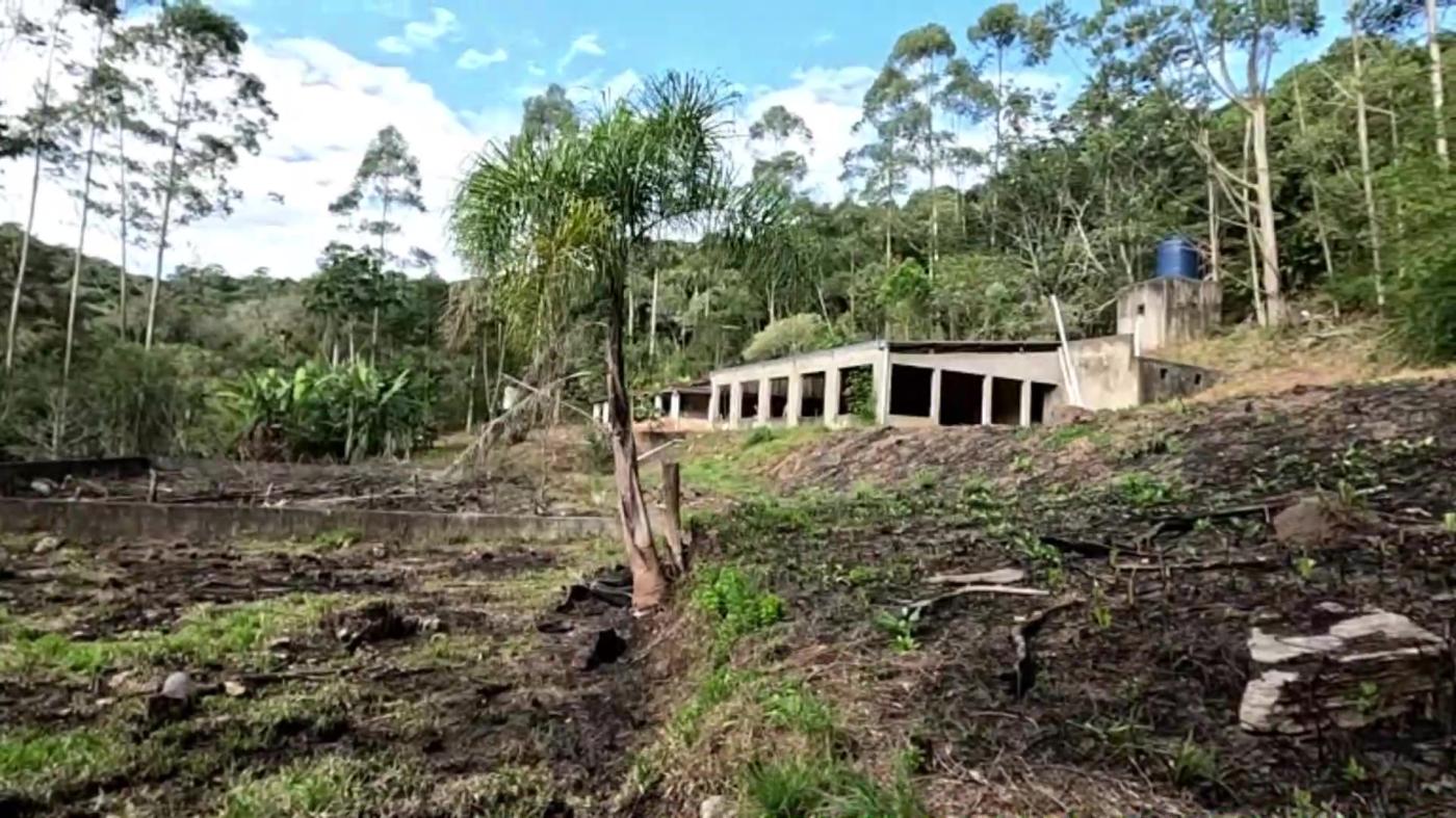 Casa de Condomínio à venda com 3 quartos, 3800m² - Foto 4