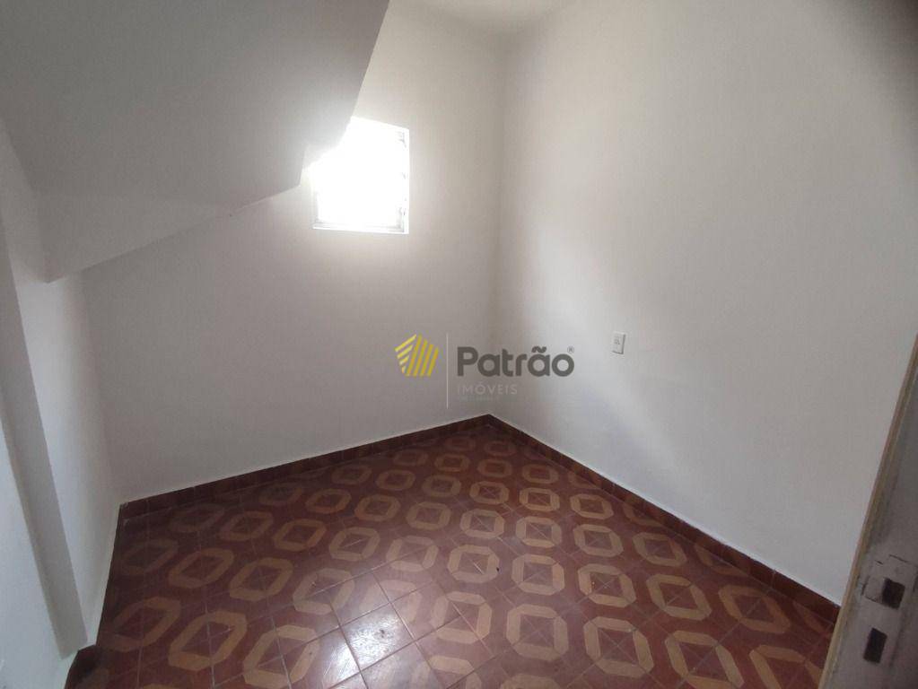 Sobrado para alugar com 4 quartos, 236m² - Foto 13