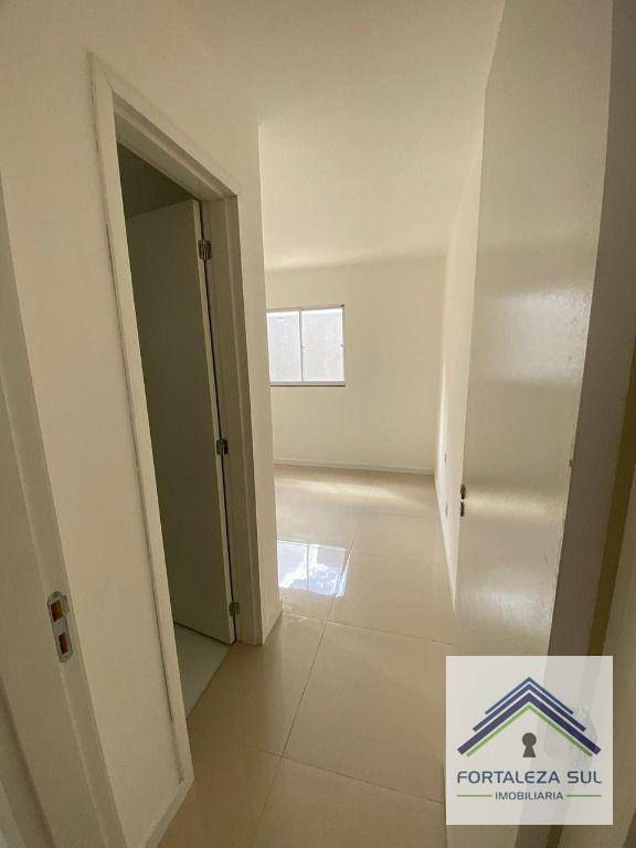 Casa à venda com 3 quartos, 100m² - Foto 15