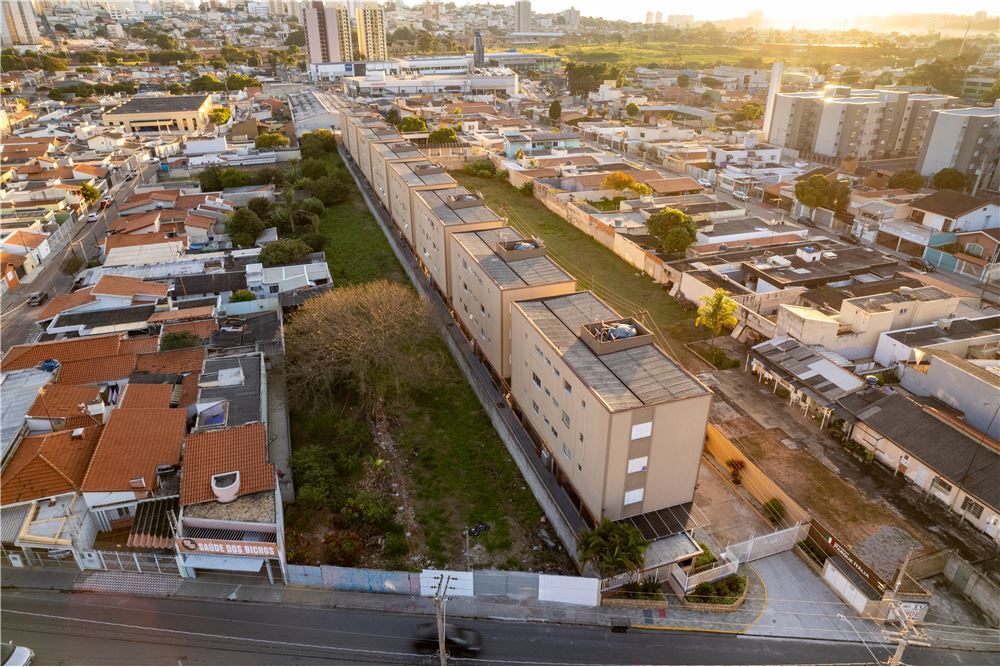 Terreno à venda, 1000m² - Foto 1