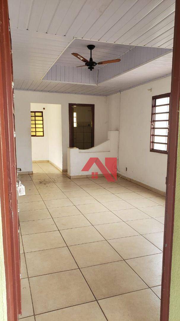 Casa à venda com 3 quartos, 100m² - Foto 9