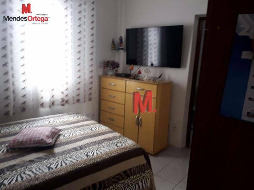 Casa à venda com 5 quartos, 166m² - Foto 10