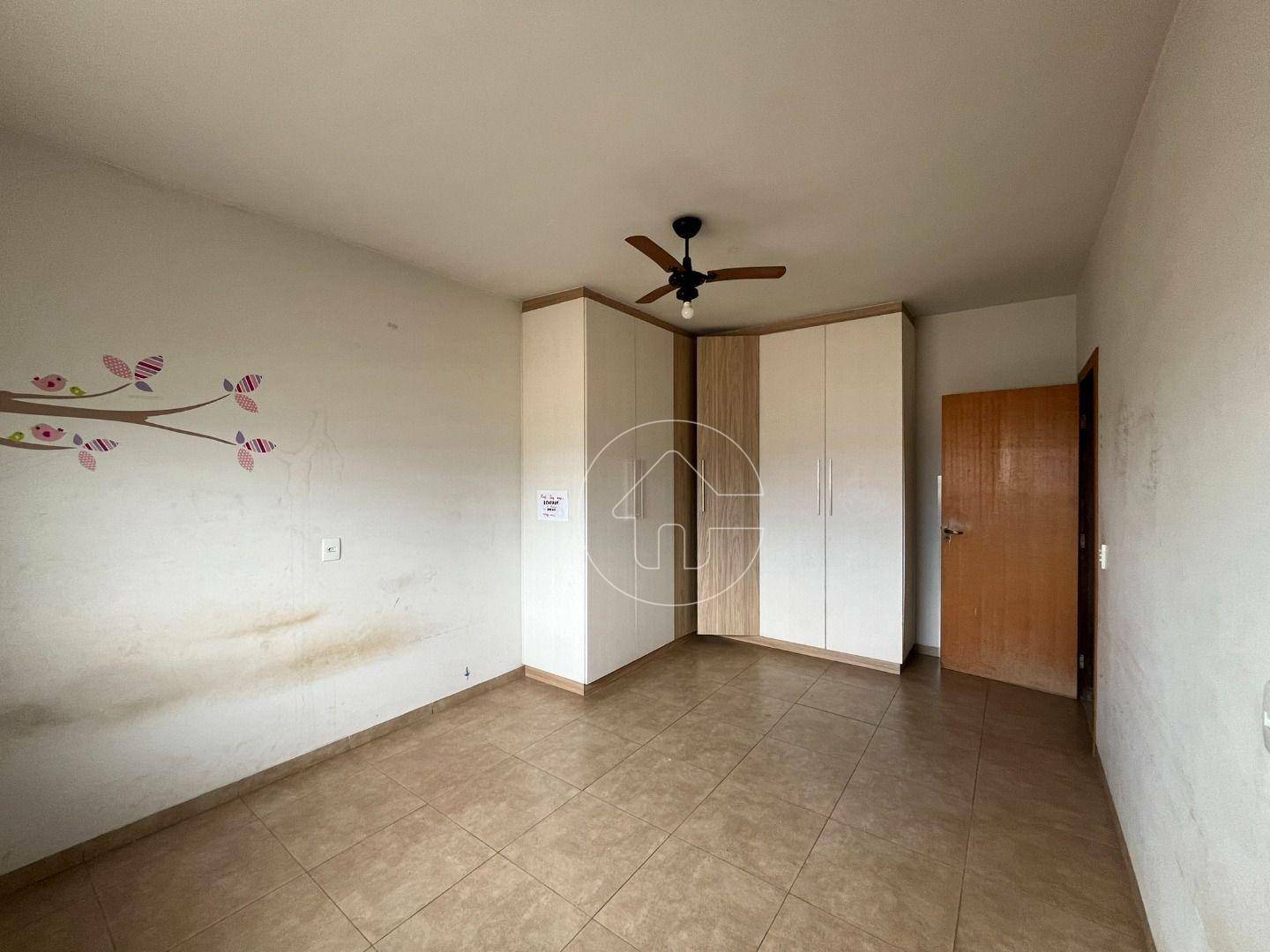 Casa à venda e aluguel com 3 quartos, 245m² - Foto 12