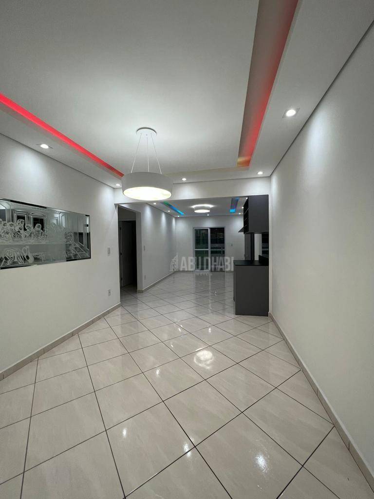 Apartamento à venda com 2 quartos, 100m² - Foto 2