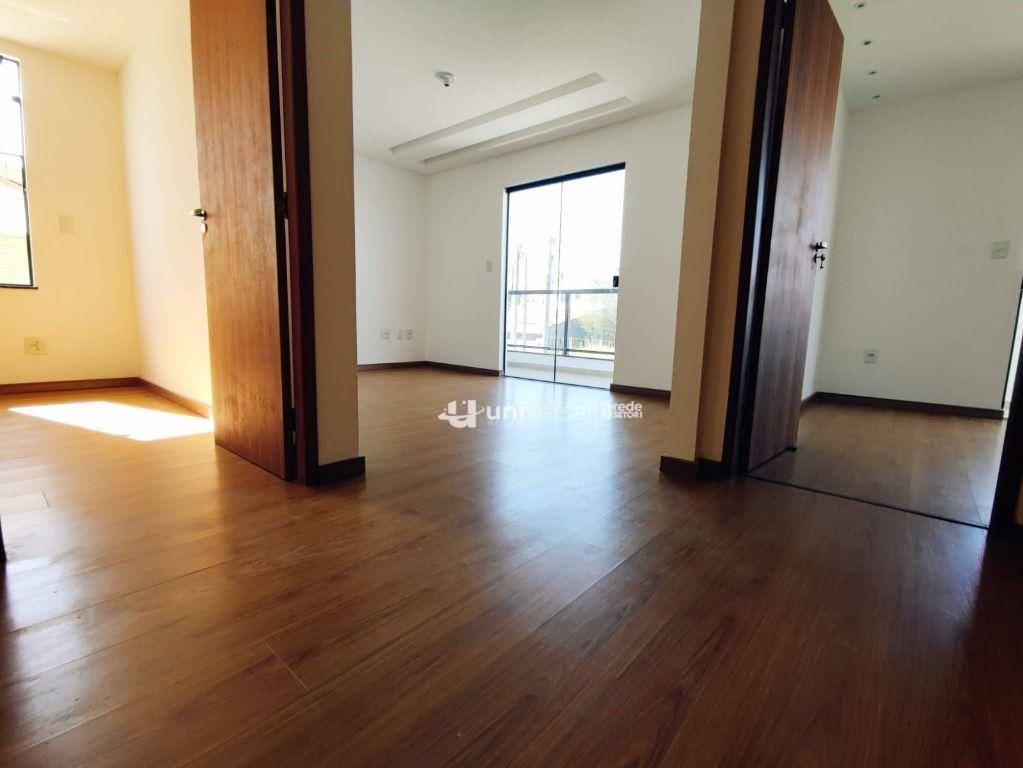 Casa à venda com 3 quartos, 295m² - Foto 1