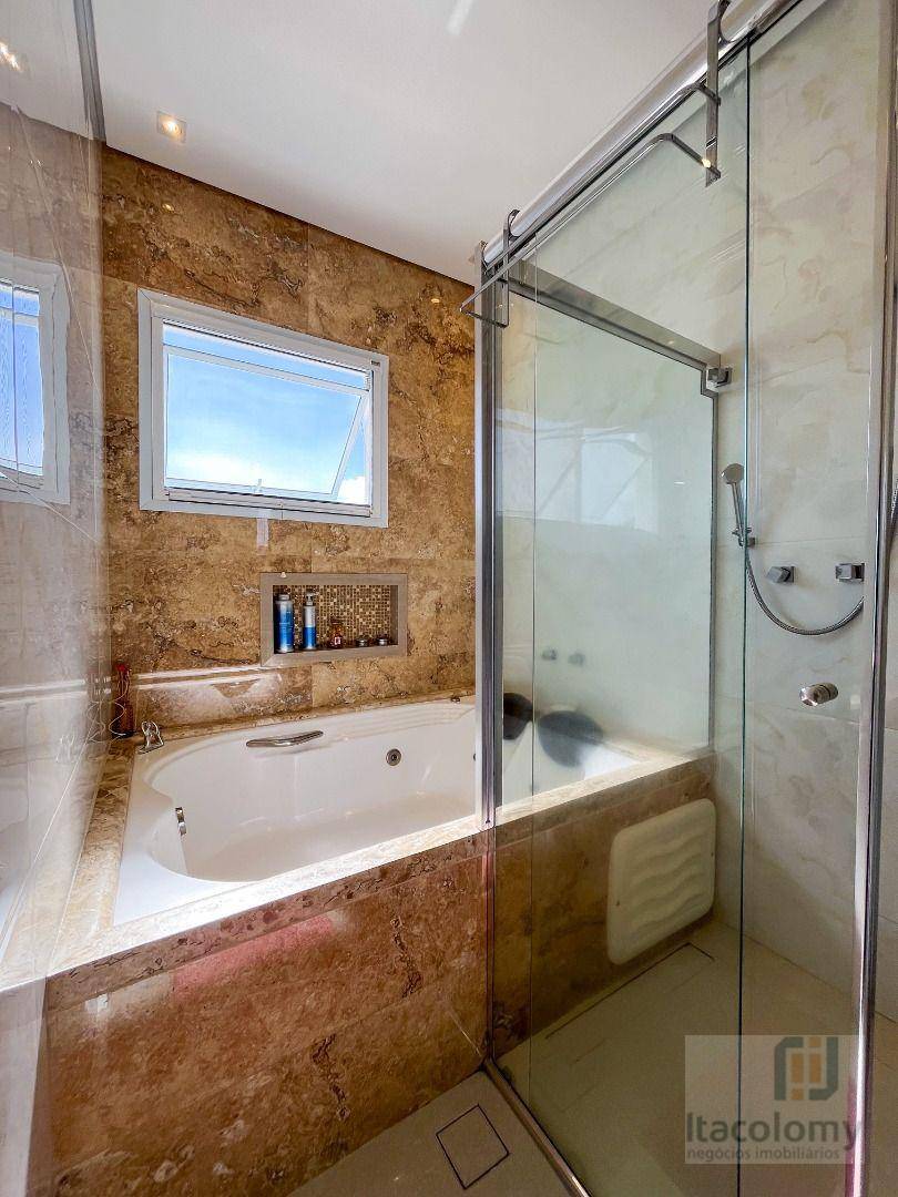 Casa de Condomínio à venda com 5 quartos, 356m² - Foto 44