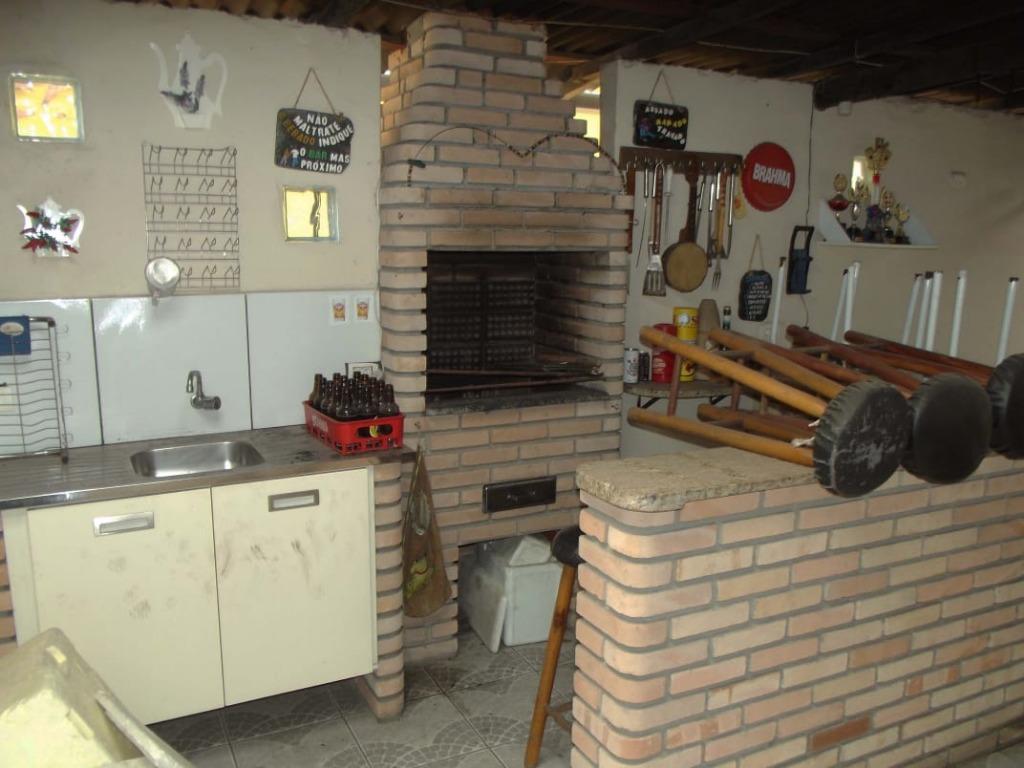 Sobrado à venda com 3 quartos, 195m² - Foto 1