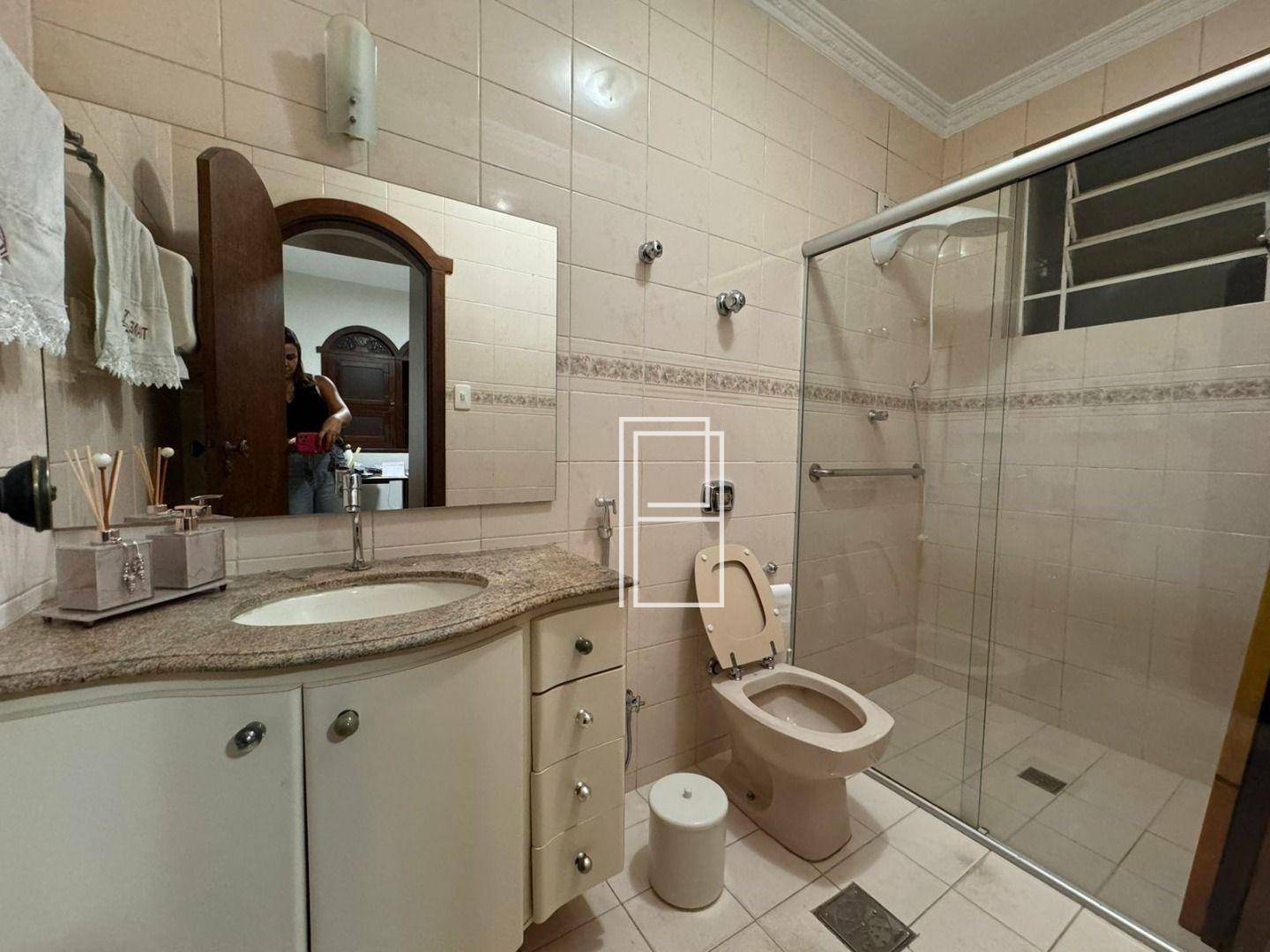 Casa à venda com 3 quartos, 300m² - Foto 16