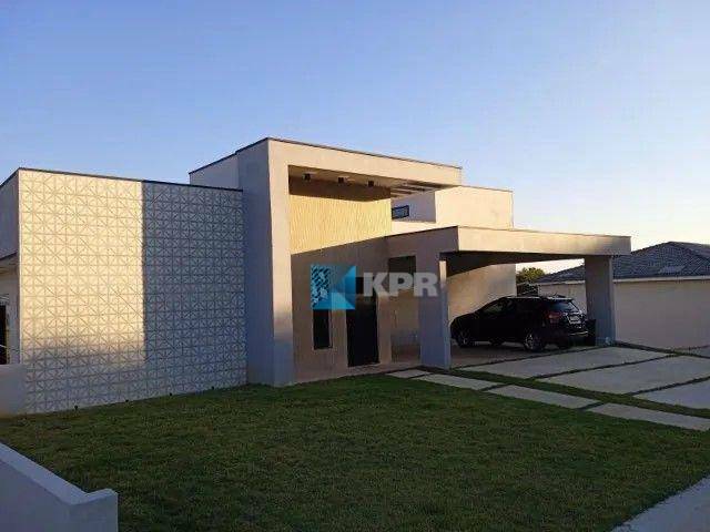 Casa à venda com 4 quartos, 300m² - Foto 1