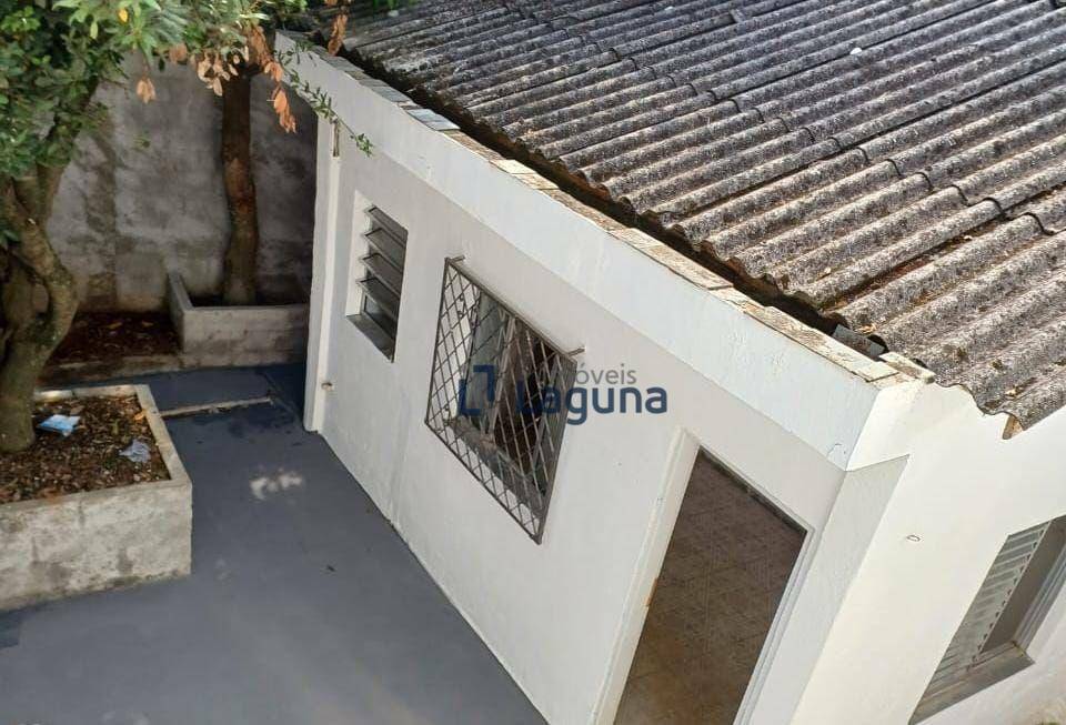 Casa para alugar com 3 quartos, 220m² - Foto 14