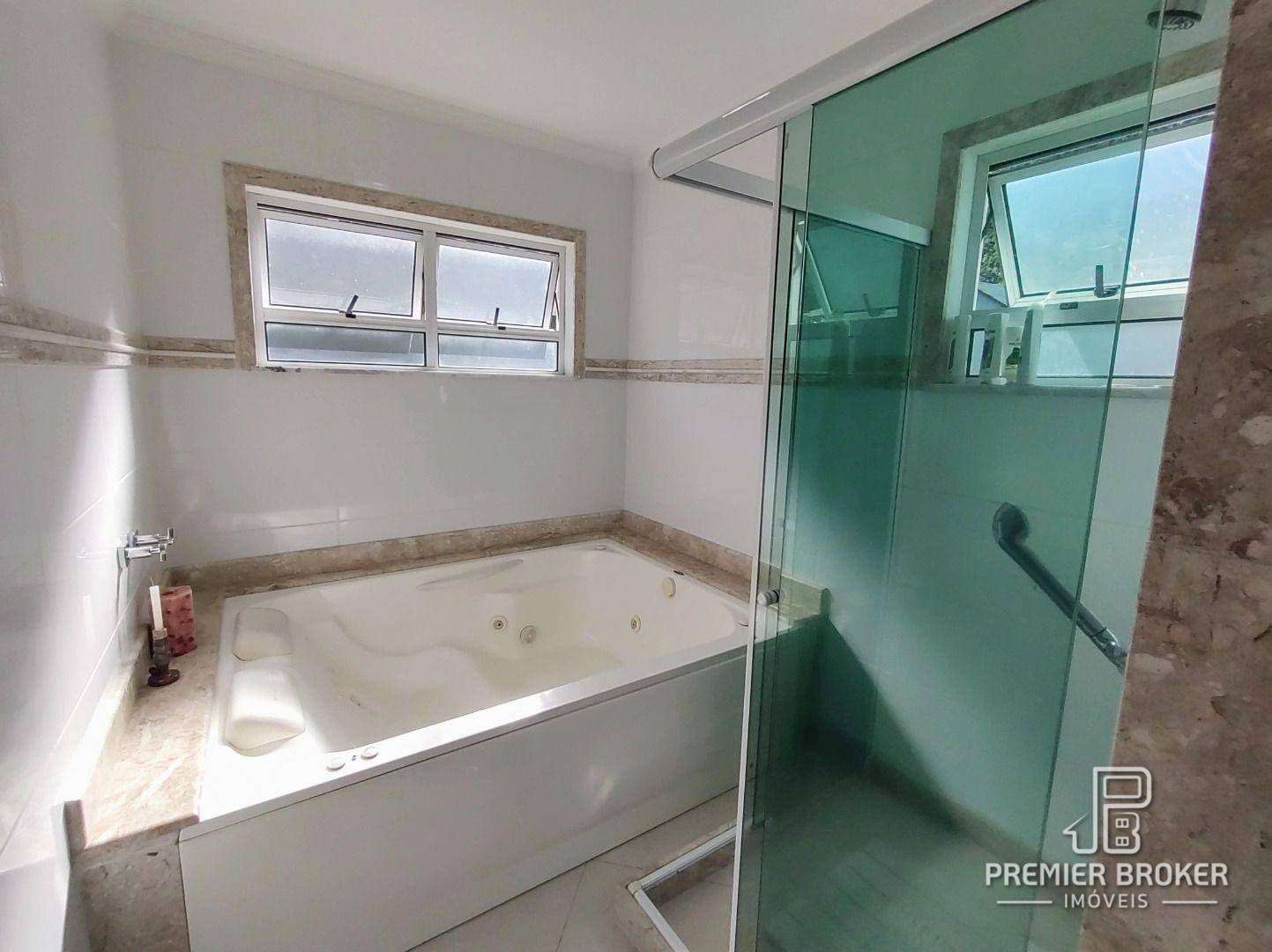 Casa de Condomínio à venda com 6 quartos, 220m² - Foto 25