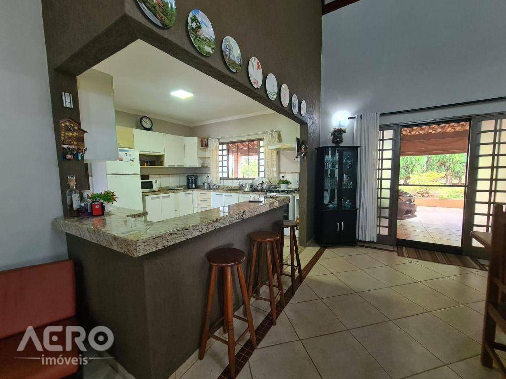 Chácara à venda com 4 quartos, 450m² - Foto 29