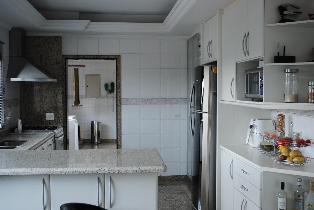 Apartamento à venda com 3 quartos, 203m² - Foto 16