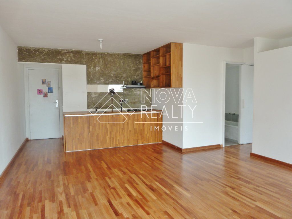 Apartamento à venda com 2 quartos, 70m² - Foto 2