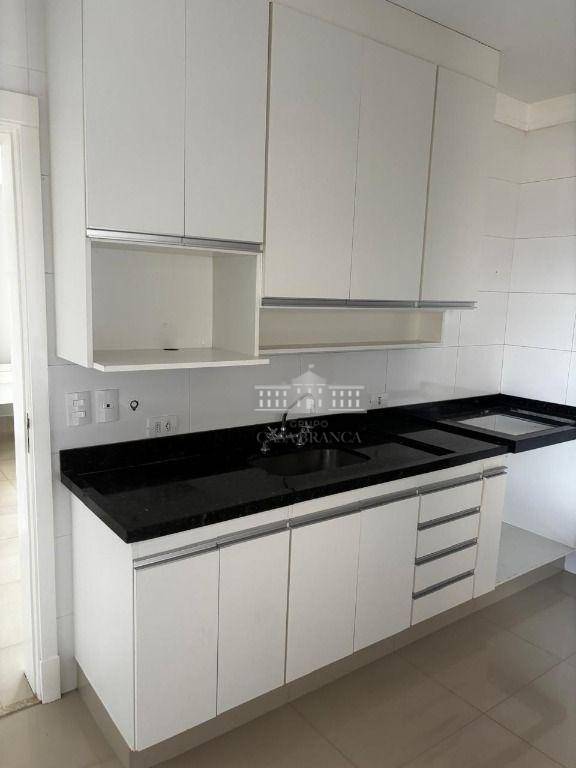Apartamento à venda com 3 quartos, 124m² - Foto 7