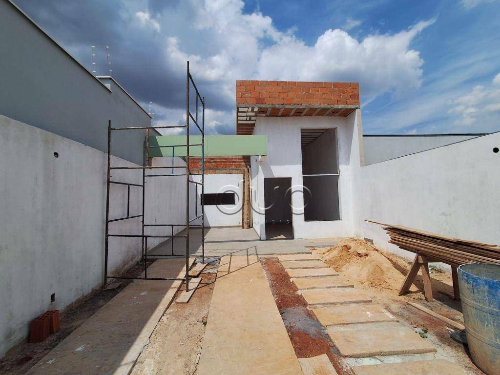 Casa à venda com 2 quartos, 130m² - Foto 1