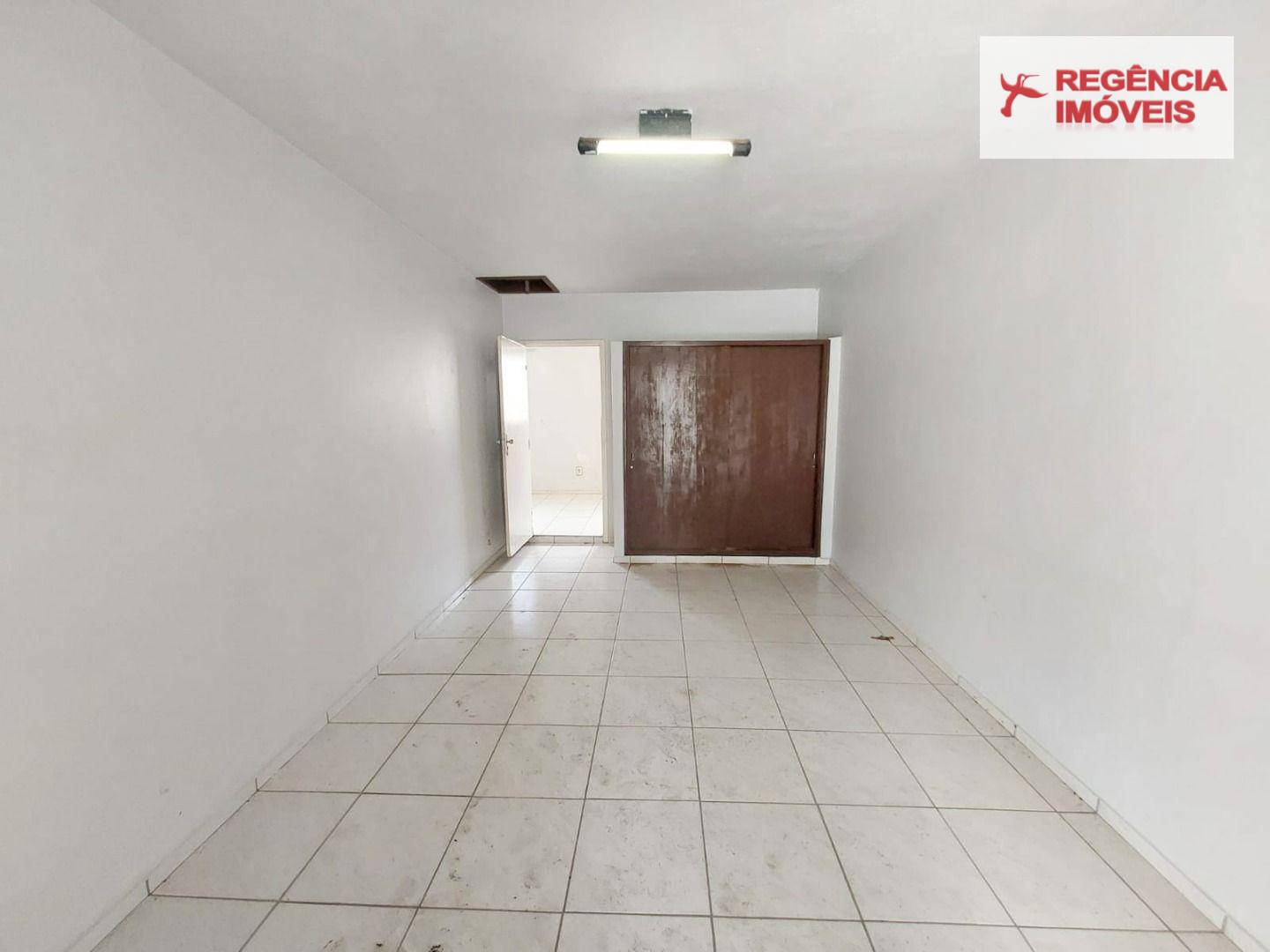 Casa à venda com 3 quartos, 152m² - Foto 2