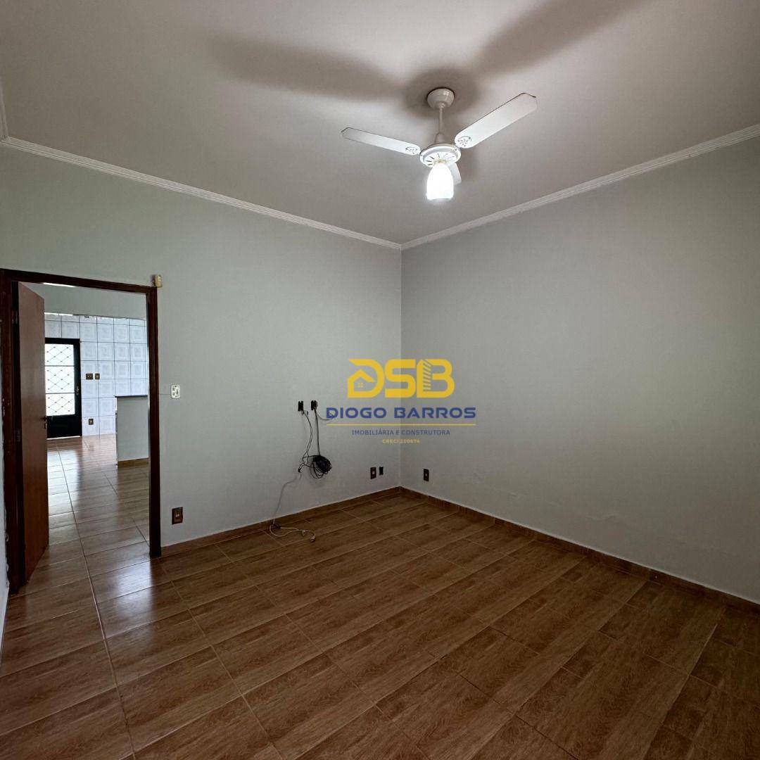 Casa à venda com 3 quartos, 184m² - Foto 14