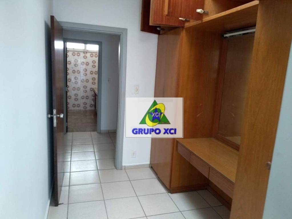 Casa à venda com 4 quartos, 388m² - Foto 25