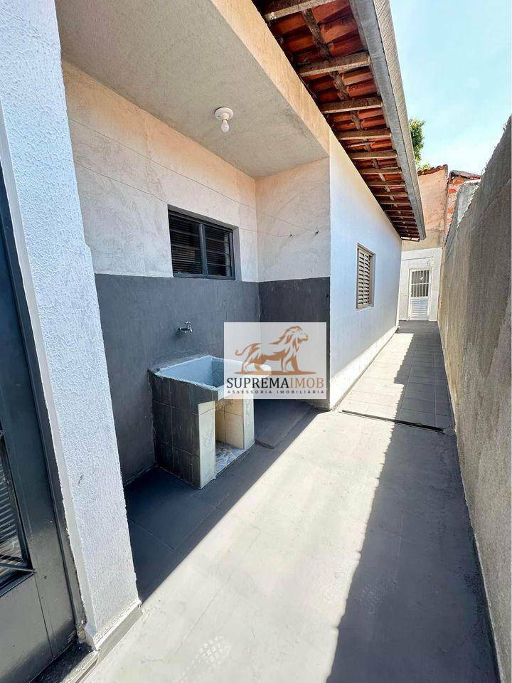 Casa à venda com 2 quartos, 104m² - Foto 4