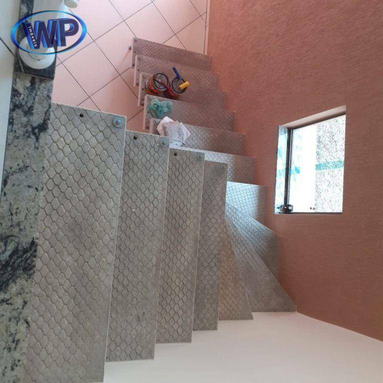 Sobrado à venda com 3 quartos, 180m² - Foto 8