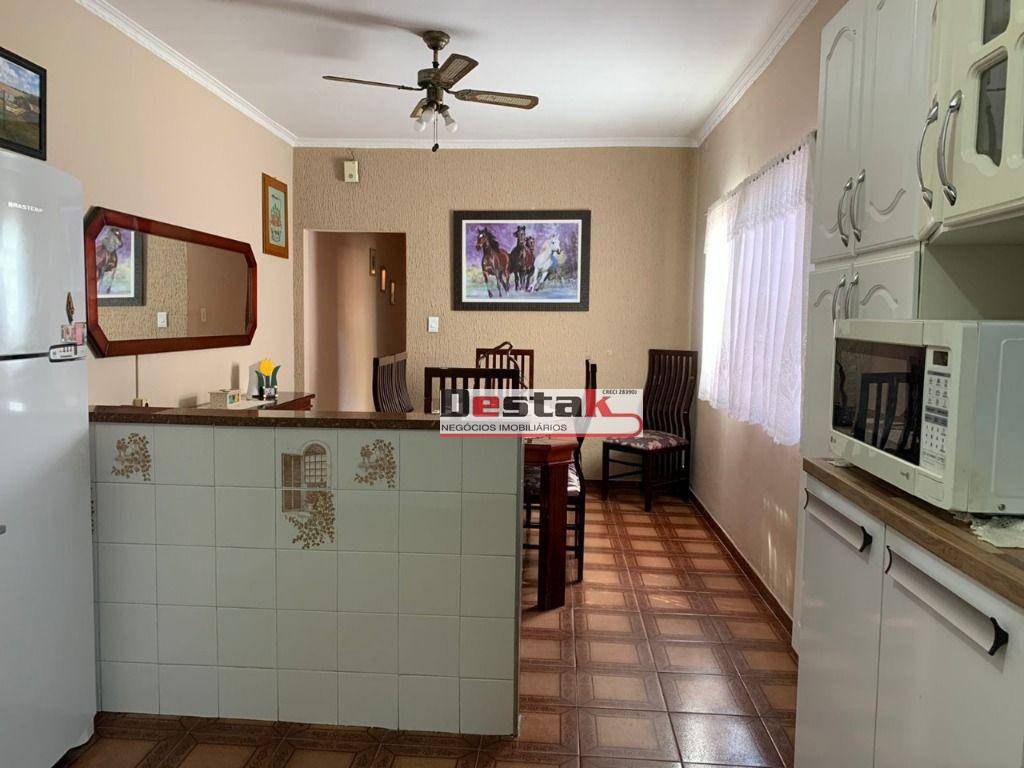 Casa à venda com 2 quartos, 150m² - Foto 13