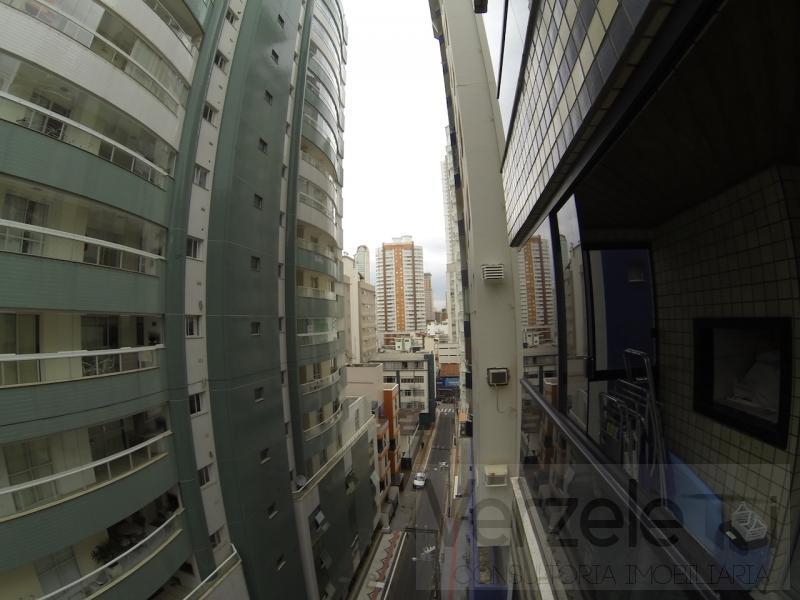 Apartamento à venda com 2 quartos, 90m² - Foto 18