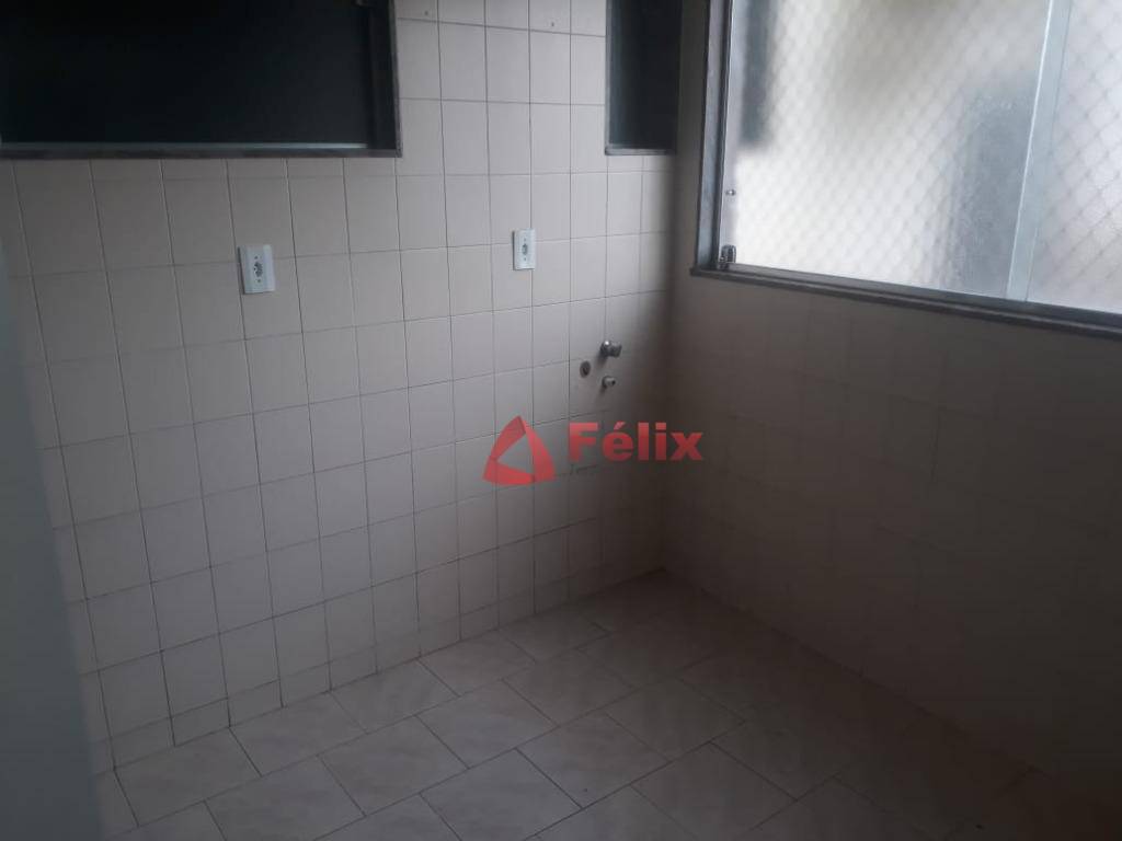 Apartamento à venda com 4 quartos, 140m² - Foto 14