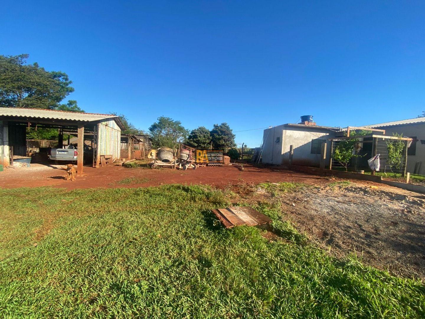 Chácara à venda com 2 quartos, 1250m² - Foto 1