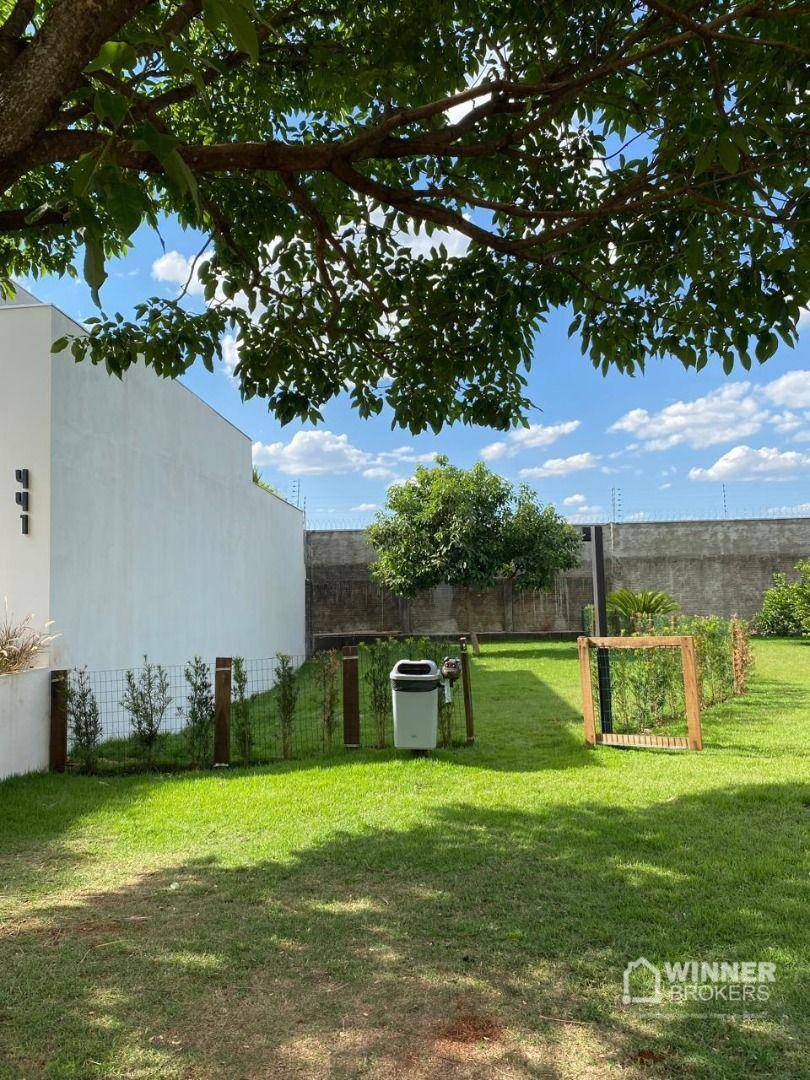 Casa de Condomínio à venda com 3 quartos, 215m² - Foto 32