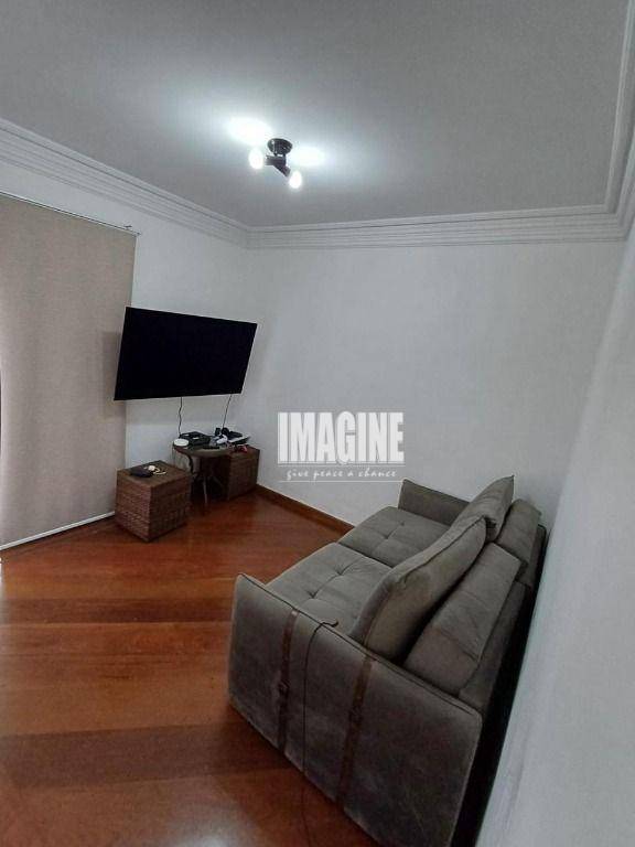 Apartamento à venda com 3 quartos, 151m² - Foto 4