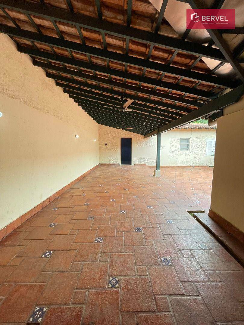 Casa para alugar com 6 quartos, 155m² - Foto 21