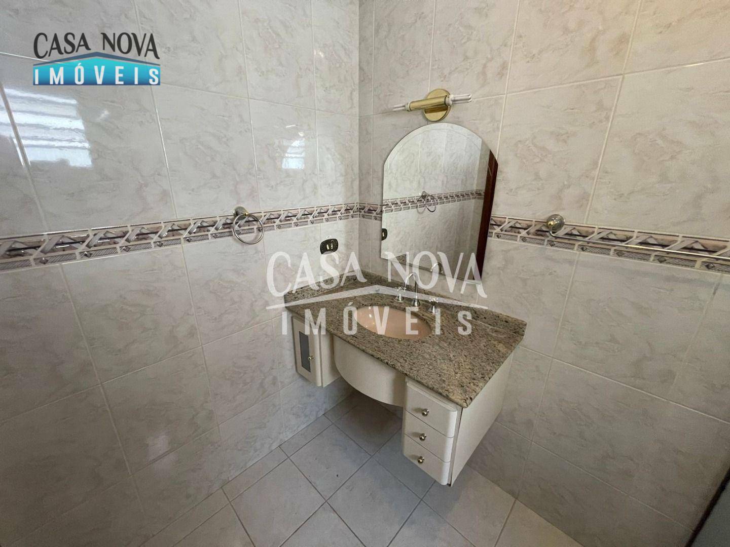 Casa de Condomínio para alugar com 3 quartos, 300m² - Foto 10