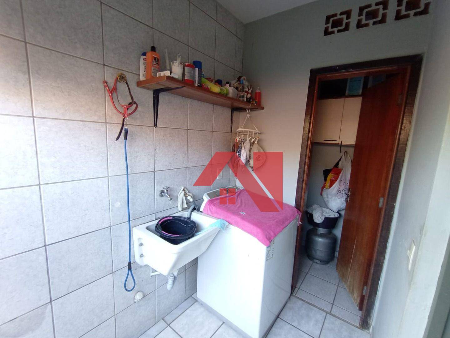 Casa à venda com 4 quartos, 166m² - Foto 15