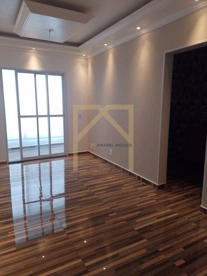 Apartamento à venda com 3 quartos, 158m² - Foto 2