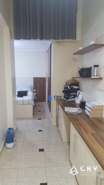 Casa à venda com 3 quartos, 330m² - Foto 9