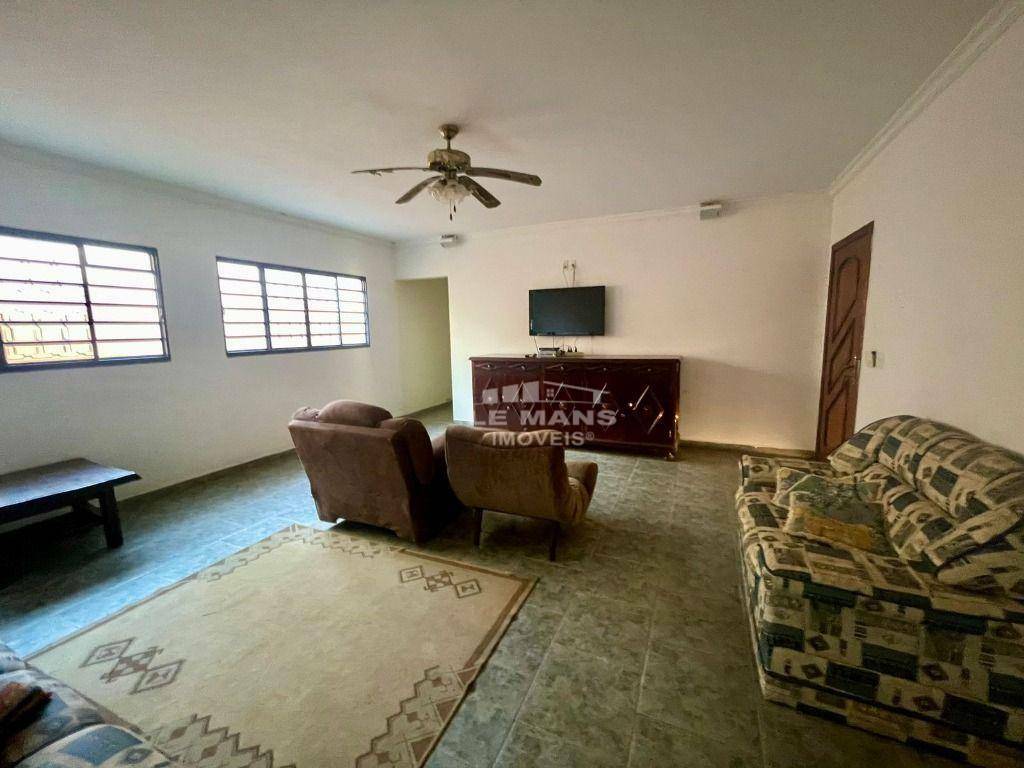 Chácara à venda com 3 quartos, 208m² - Foto 14