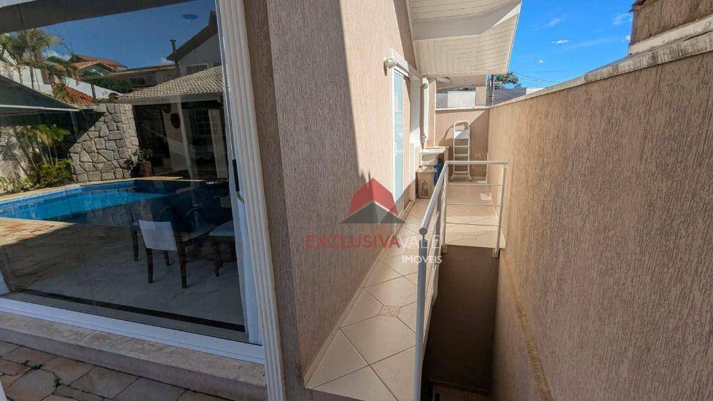 Casa de Condomínio para alugar com 4 quartos, 320m² - Foto 26