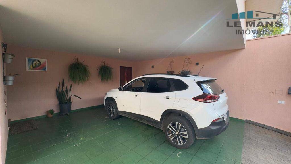 Casa à venda com 3 quartos, 186m² - Foto 3